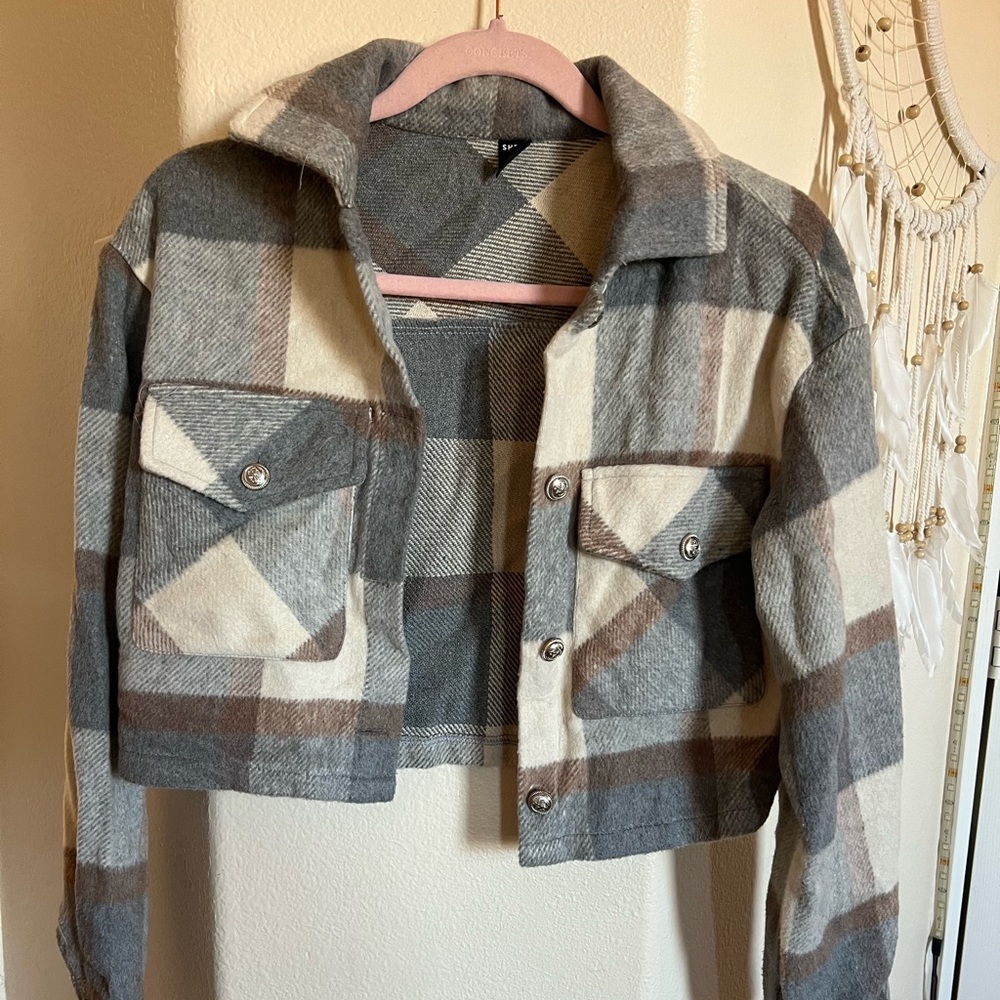 Cropped plaid jacket
